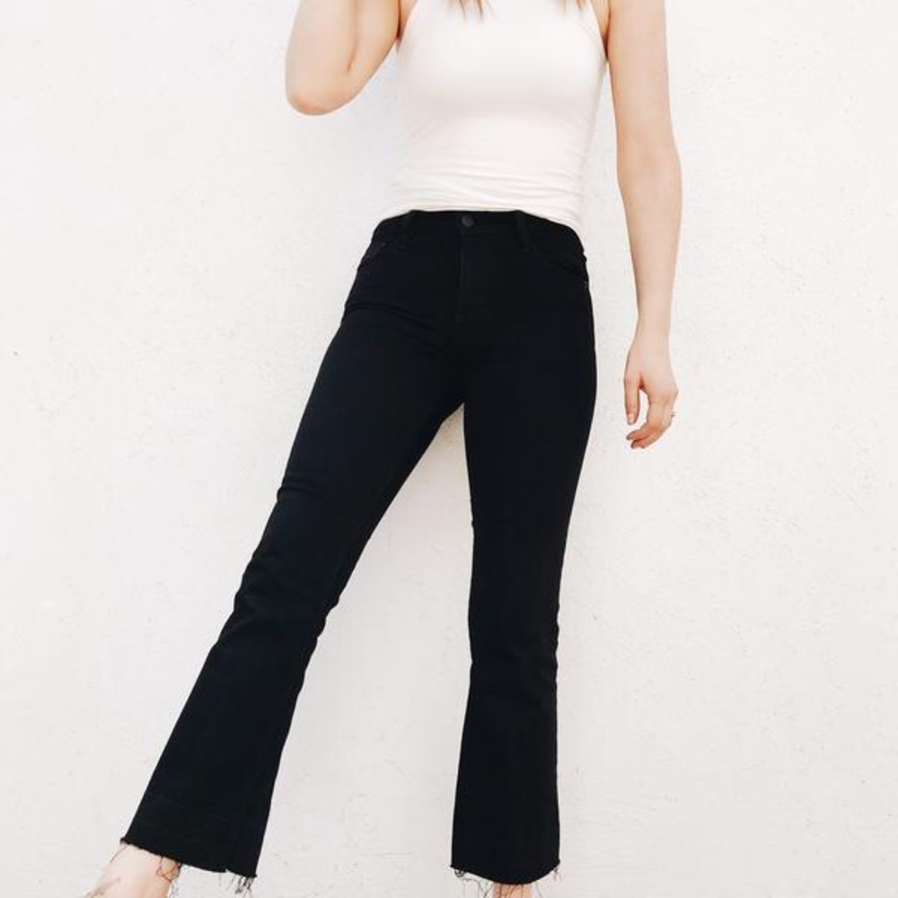 Carly Jean Los Angeles Avery Crop Flare Jeans